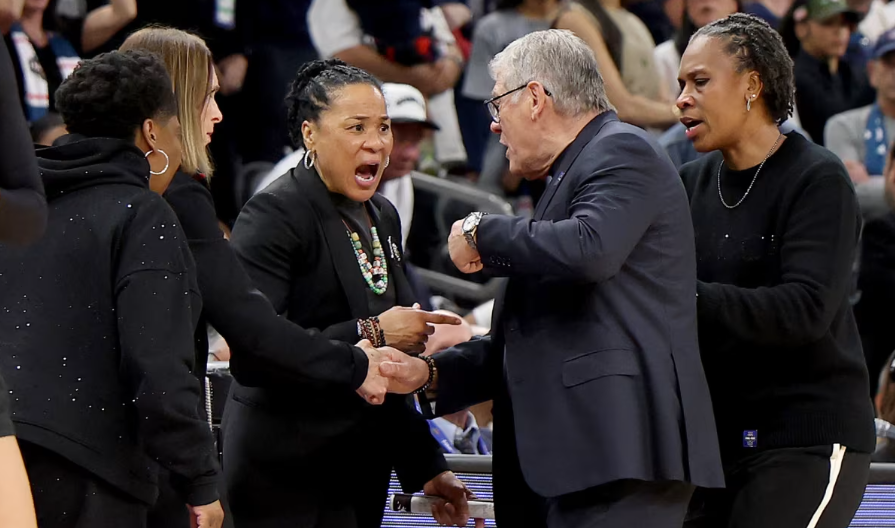 ‘I lost myself’: UConn’s Geno Auriemma apologizes to Dawn Staley, with South Carolina coach saying it’s time to move on more details
profitablecpmratenetwork.com/um52q4k3aw?key…