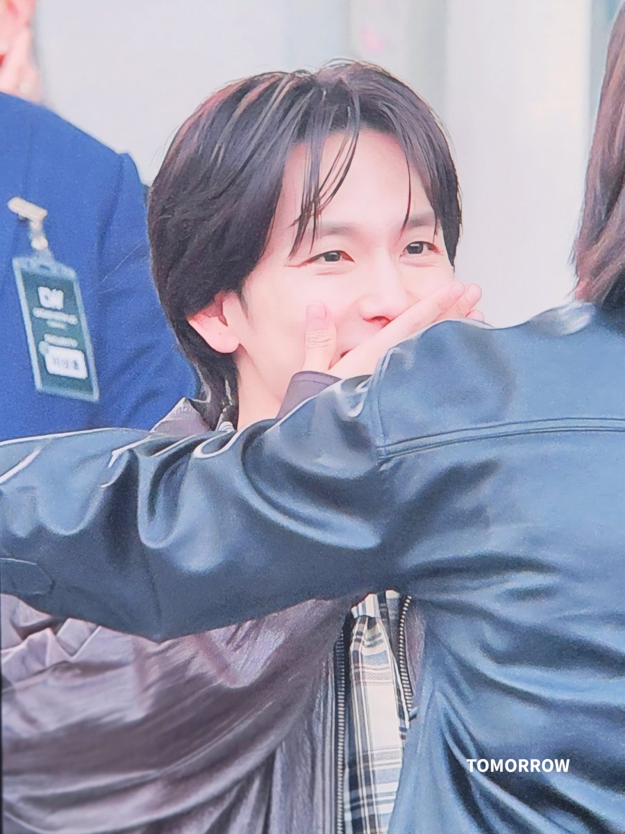 내일/tomorrow tweet media