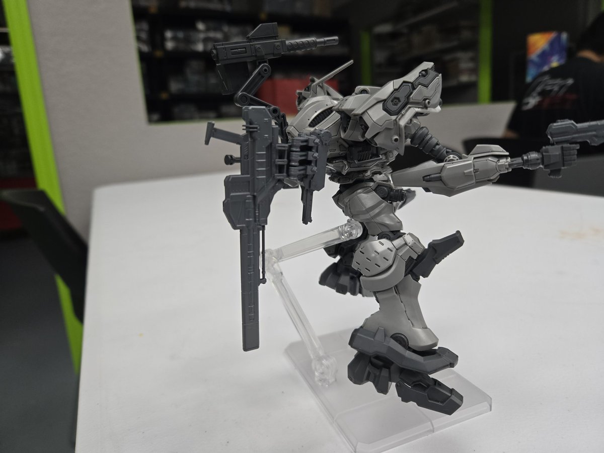 █▀█▀█ ████ █▀█▀█ ████ tweet media