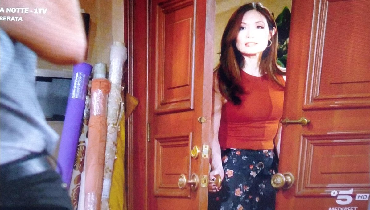 M95Mauri's tweet image. Qualcuna non doveva esserci! 🤣
Poppy li vede 👍
#Bill #Katie #Poppy #Beautiful