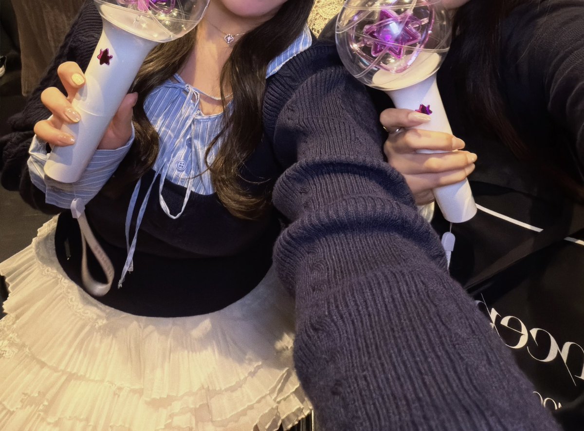 mococo_225's tweet photo. 今日の服似ててそれも幸せだった😽💞 https://t.co/VviWli5oSD