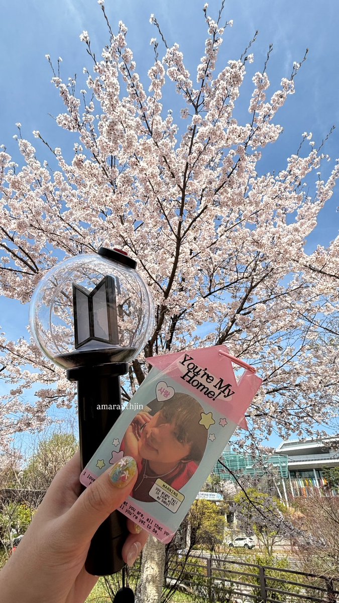 nik 🍬 tweet media