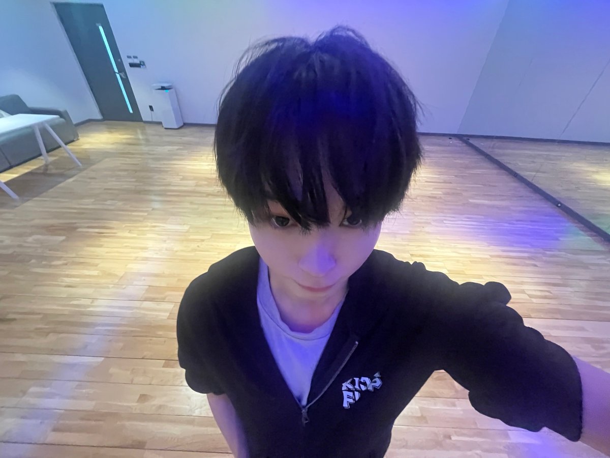 k2chuu's tweet photo. 근데 실제로 폭풍성장한 거 사실임…
비슷한 각도 셀카들 비교해보면………………. https://t.co/VUFkrUysUC
