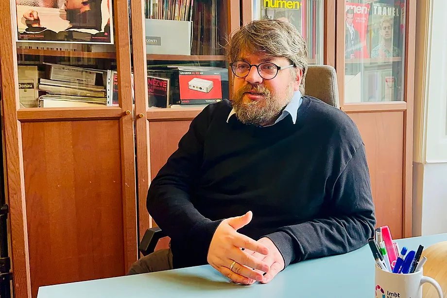 Xavier Colás tweet media
