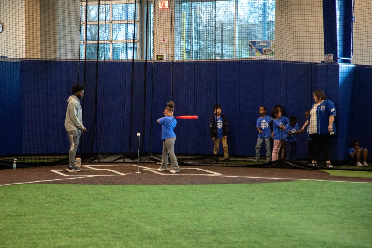 kcpublicschools's tweet image. Thank you to the Kansas City MLB Urban Youth Academy for welcoming Banneker Elementary second graders and sparking a love for baseball! ⚾️ Our students had a blast working as a team in a mini game and learning about safety from the American Red Cross. 

#KCPS #FieldTrip