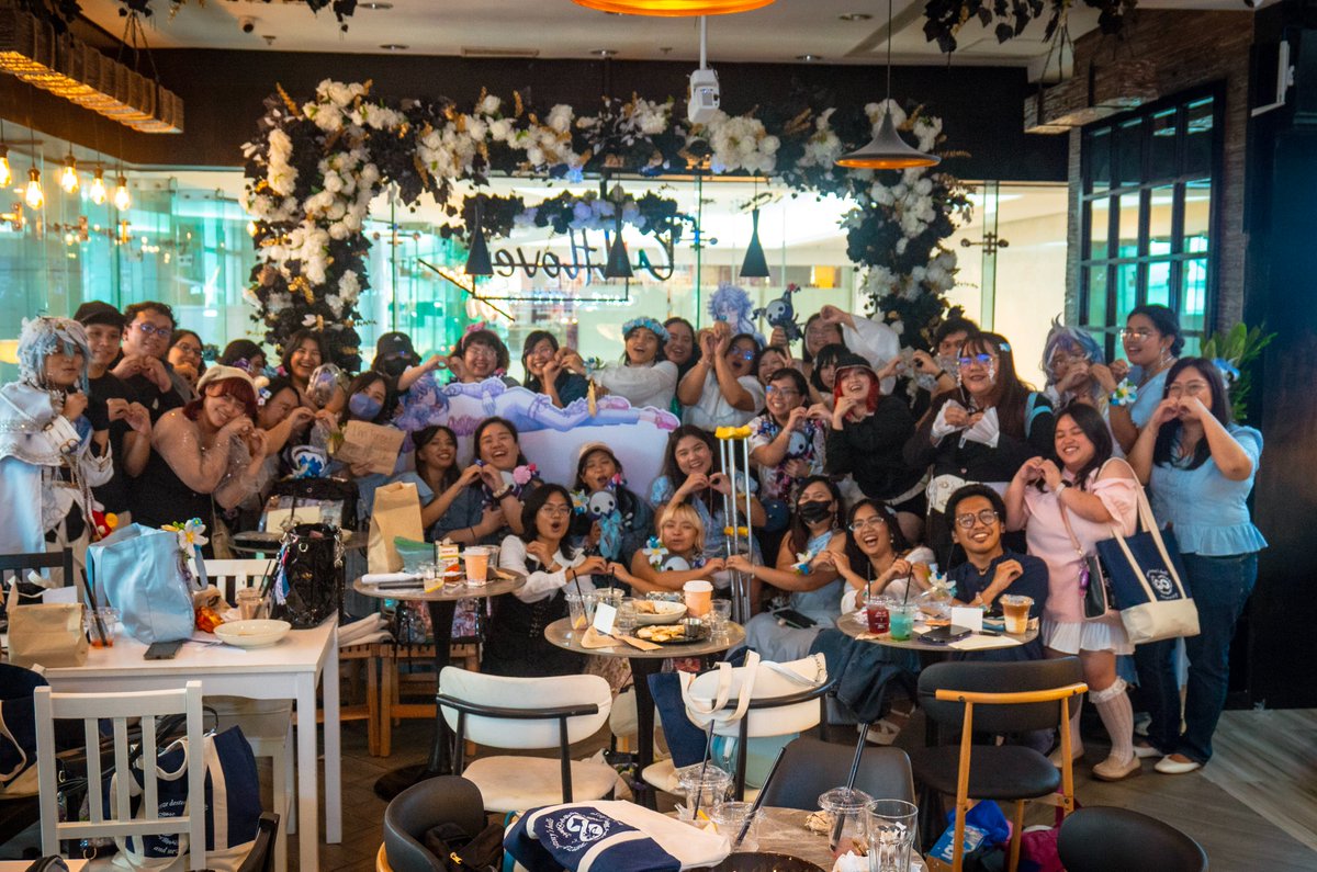 PH Poppet tweet media