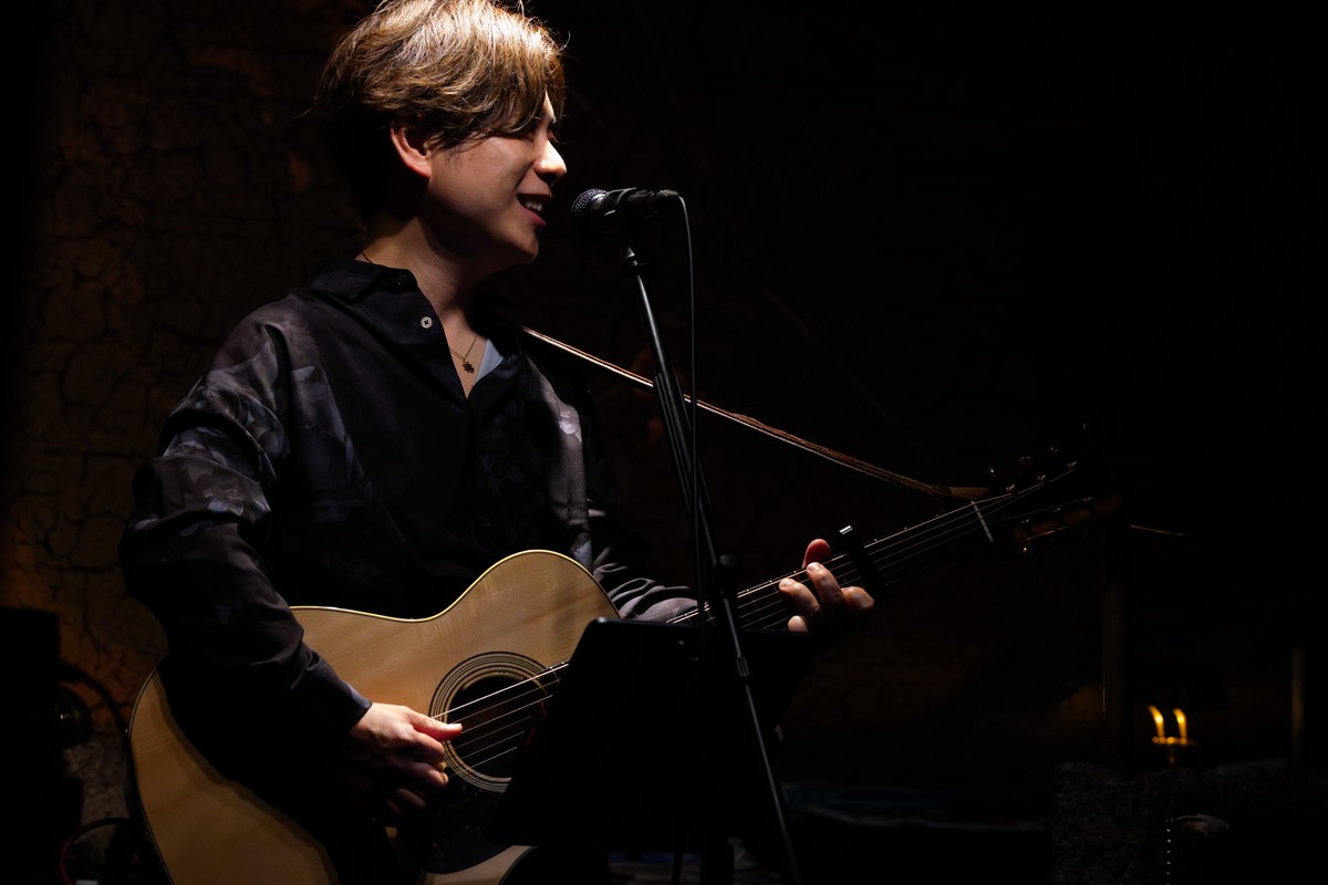 penguin_hatena_'s tweet image. 今日はたくさんライブイベントがありお疲れさまっす
自分も県文に行ったり途中OGUCAFEさん行ったり
クリーニング店往復したり💦
とっても「へんてこ」な1日でしたよｗ

でも最後は ＃磯山純 さんワンマンライブ
〜Piano mo Boku〜 in girl talkで〆
皆で楽しく大騒ぎしましたよ😃
＃girltalk
#isojun