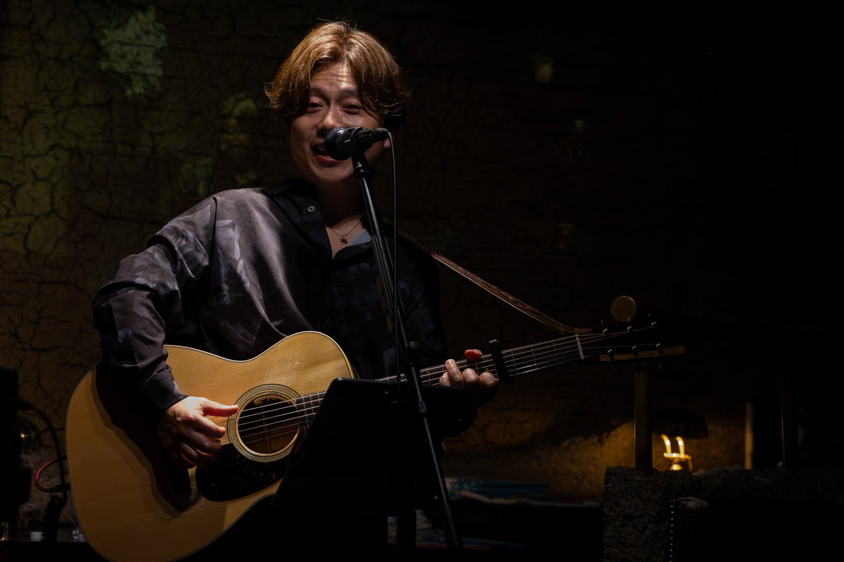 penguin_hatena_'s tweet image. 今日はたくさんライブイベントがありお疲れさまっす
自分も県文に行ったり途中OGUCAFEさん行ったり
クリーニング店往復したり💦
とっても「へんてこ」な1日でしたよｗ

でも最後は ＃磯山純 さんワンマンライブ
〜Piano mo Boku〜 in girl talkで〆
皆で楽しく大騒ぎしましたよ😃
＃girltalk
#isojun