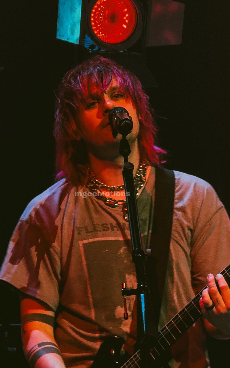 jago on tour ✰ tweet media