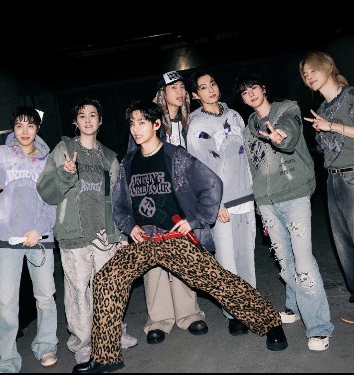 kath verá a BTS tweet media