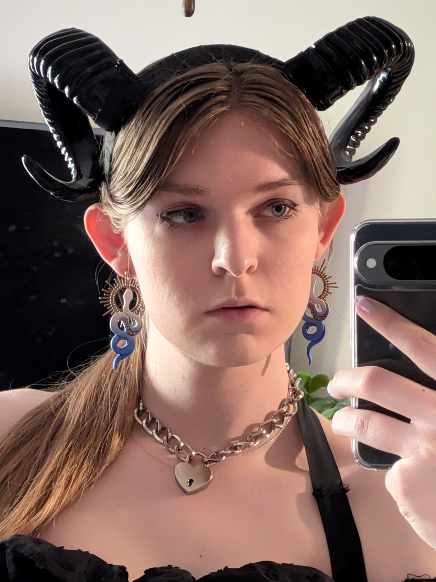 Jenny (but normal) tweet media