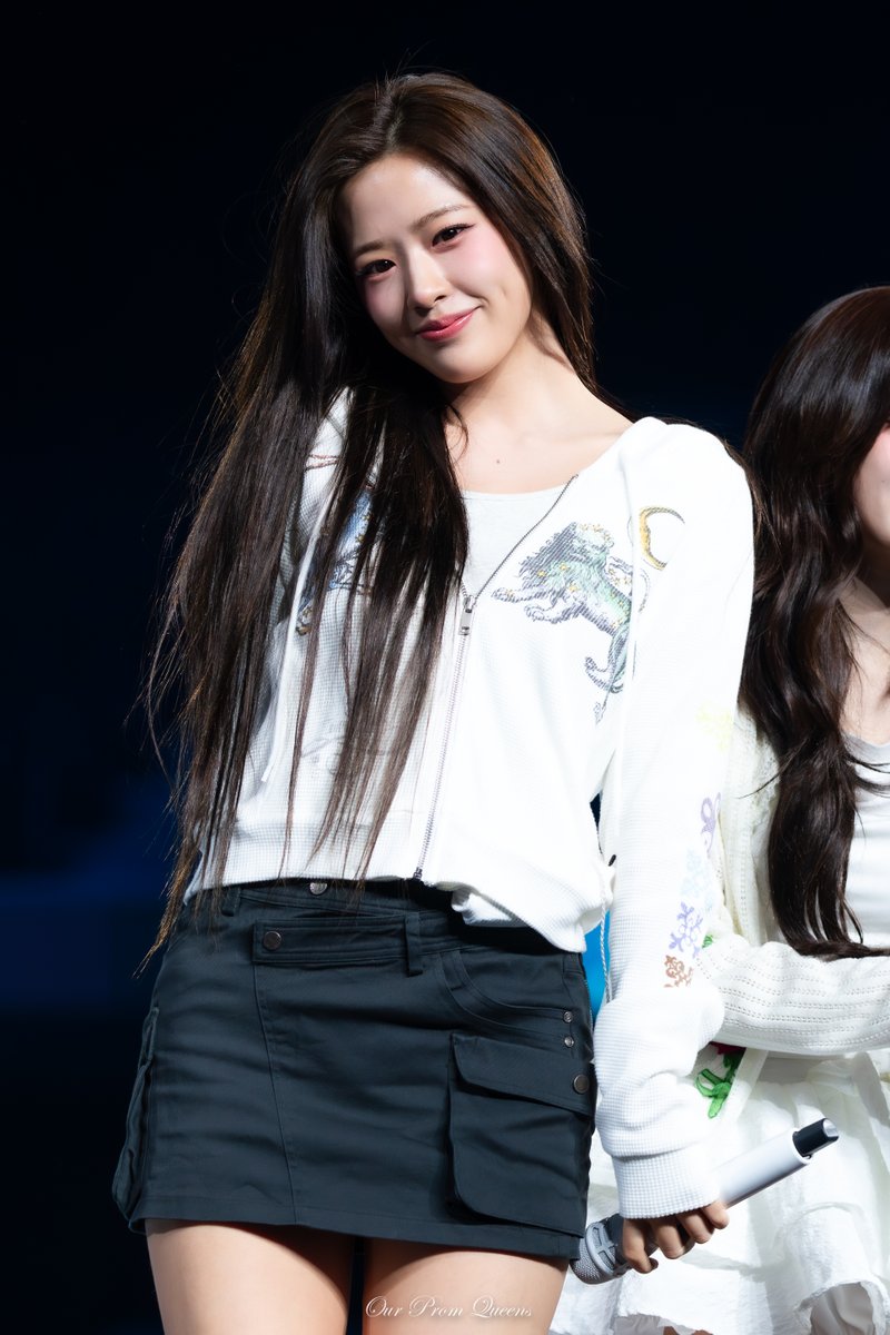 Our Prom Queens tweet media