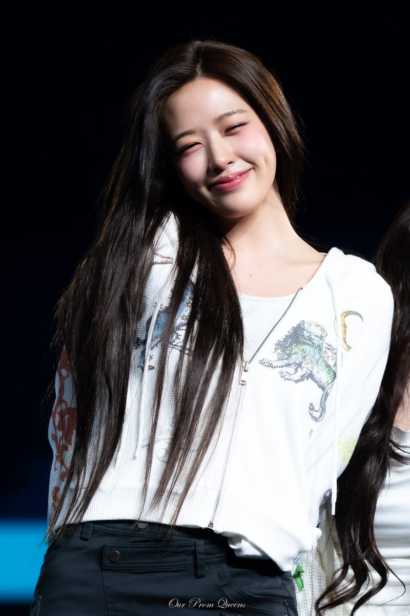 Our Prom Queens tweet media