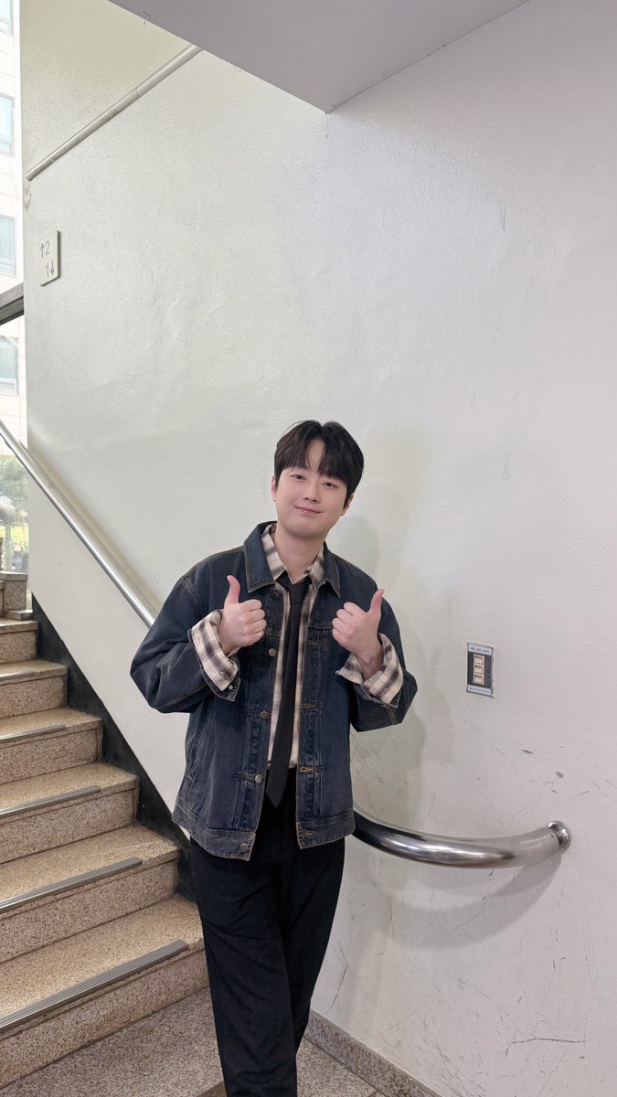 찬원이의 하루 tweet media