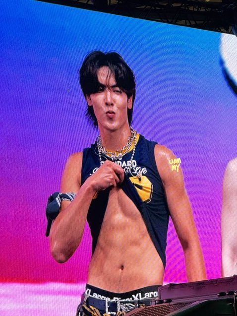 wei ˚˖𓍢ִ໋❀ tweet media