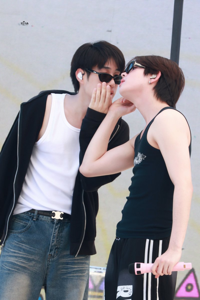 ILYSB #ลัทธิพี่วรรณ tweet media