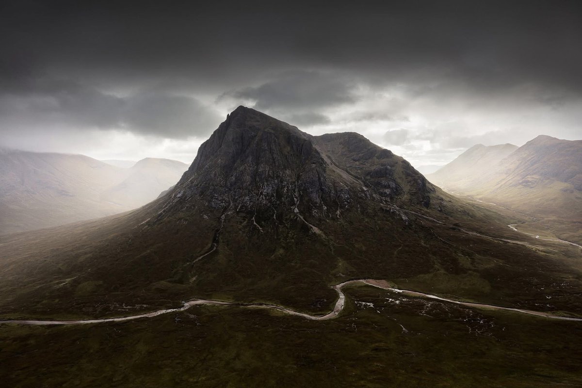 theiaincameron's tweet photo. The very photogenic Buachaille Etive Mòr, Scotland’s most photographed mountain. (For good reason.)

📷 Mads Iversen https://t.co/3yvrNNUpiL https://t.co/HNFRRahbqi