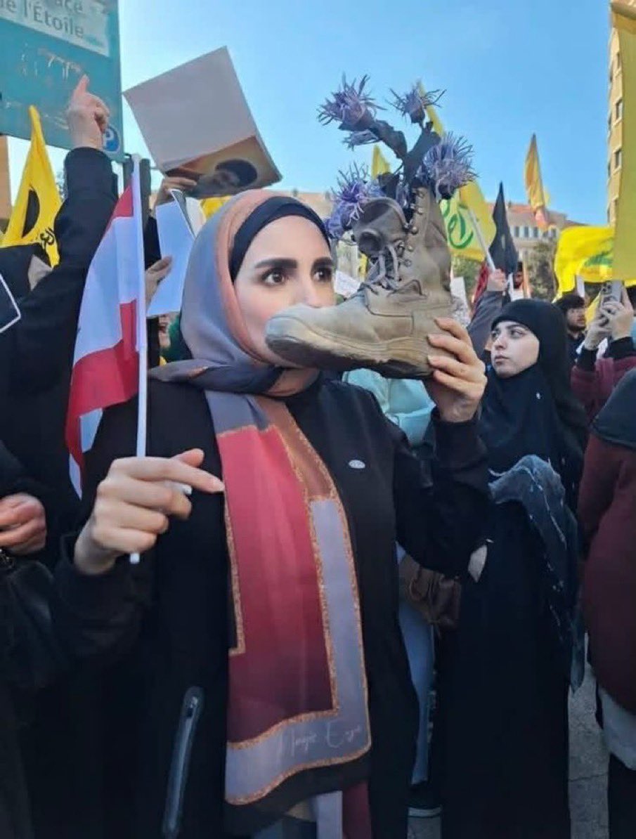 القوة السياسية tweet media