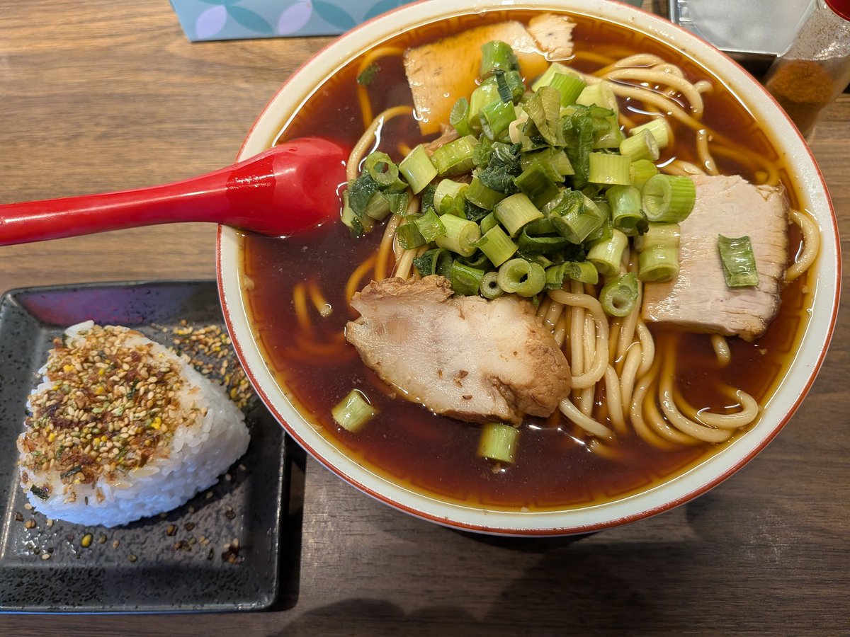 きんのん tweet media