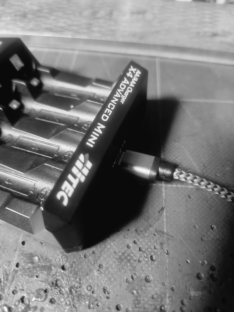 かがりん tweet media