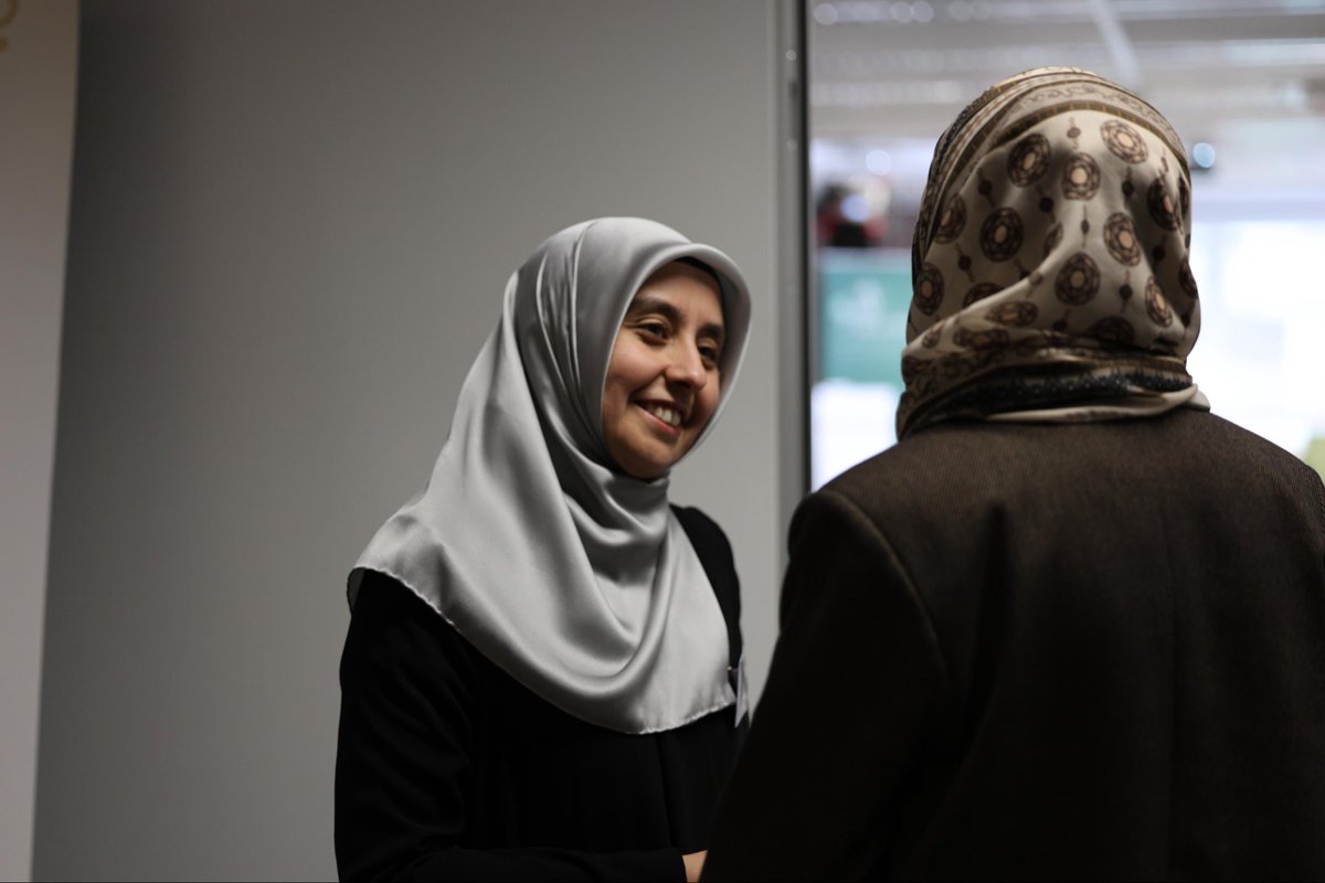 zehrakaratas571's tweet image. 🇩🇪 Mit der #Vision einer #Jugend, die die #Zukunft analysiert und der Gesellschaft die Richtung weist, haben wir – Alhamdulillah – unseren ersten konkreten Schritt getan.

An diesem Wochenende haben wir das erste Modul der #SES #Academy erfolgreich durchgeführt. Diese wurde mit