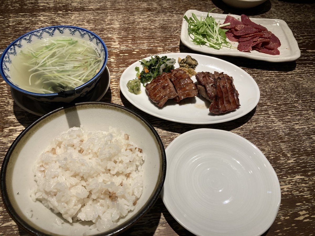 プン山 tweet media
