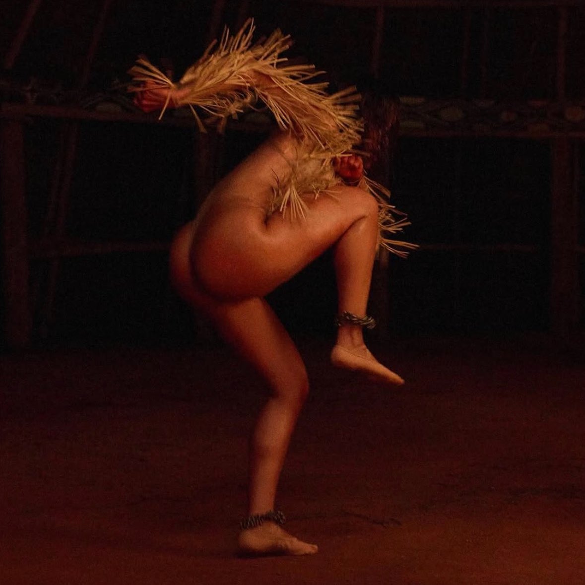Rede Anitta tweet media