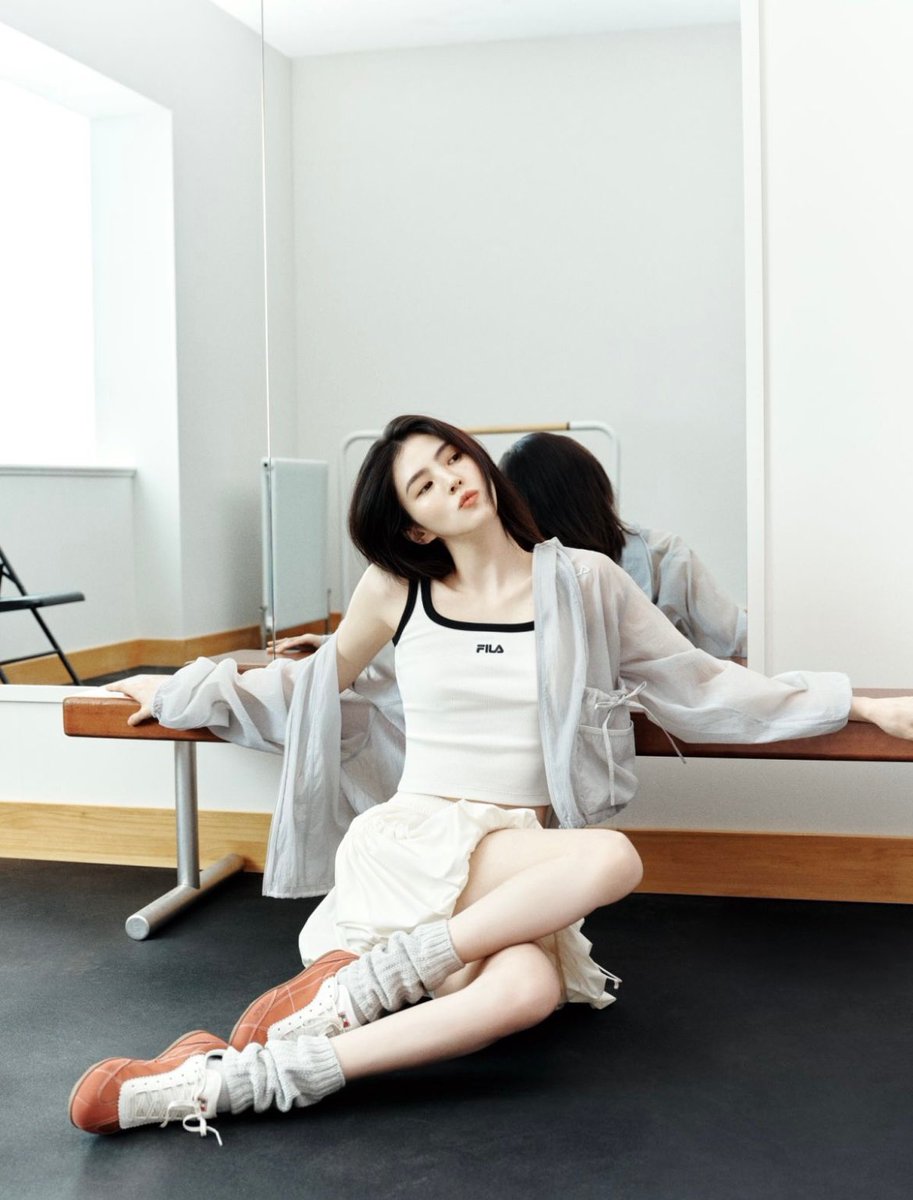 4evaSohee's tweet photo. HAN SOHEE FOR FILA🤍 https://t.co/MzMccypn0Y