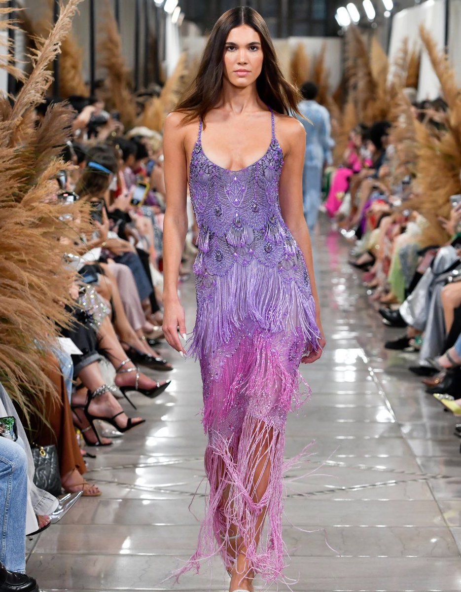 MariBattos tweet media