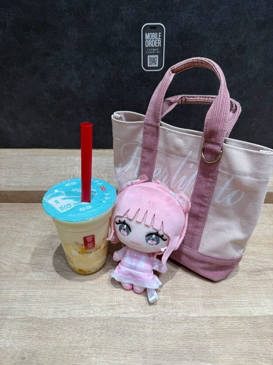 ひなこ tweet media