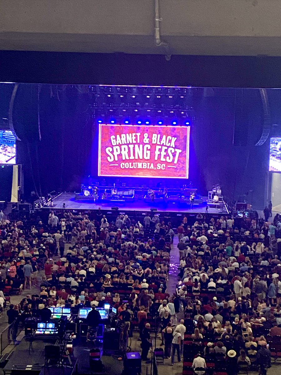 CoachSElliott's tweet image. Another incredible performance by @dariusrucker The Garnet &amp;amp; Black Spring  Fest was the perfect way to wrap up spring practice. #Gamecocks