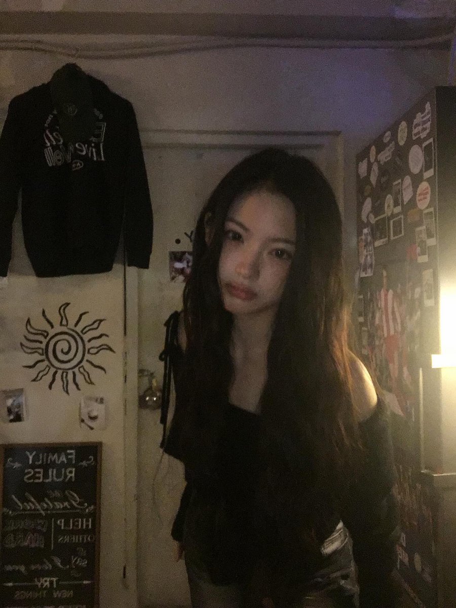 pastyhayo's tweet photo. 🖤키야 스타일 정리 타래🐈‍⬛

요즘 제일 느좋의 여돌같아서 https://t.co/Y1GDKFspU0