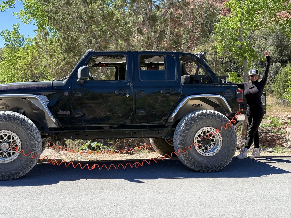 rachelaziani's tweet image. Enjoying new trails! 😎 
#NatureLover #DesertLife #4X4 #JeepLife 
#HappyWeekend #Sunday