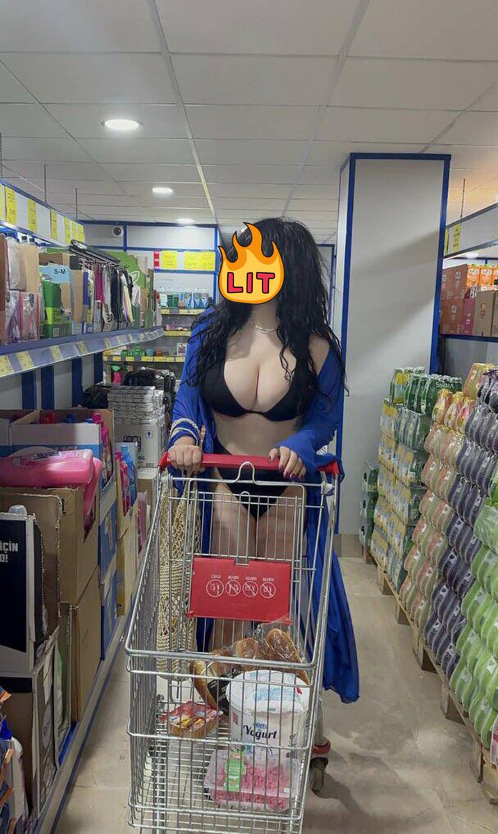 ẎḀṆḲı 💋 tweet media