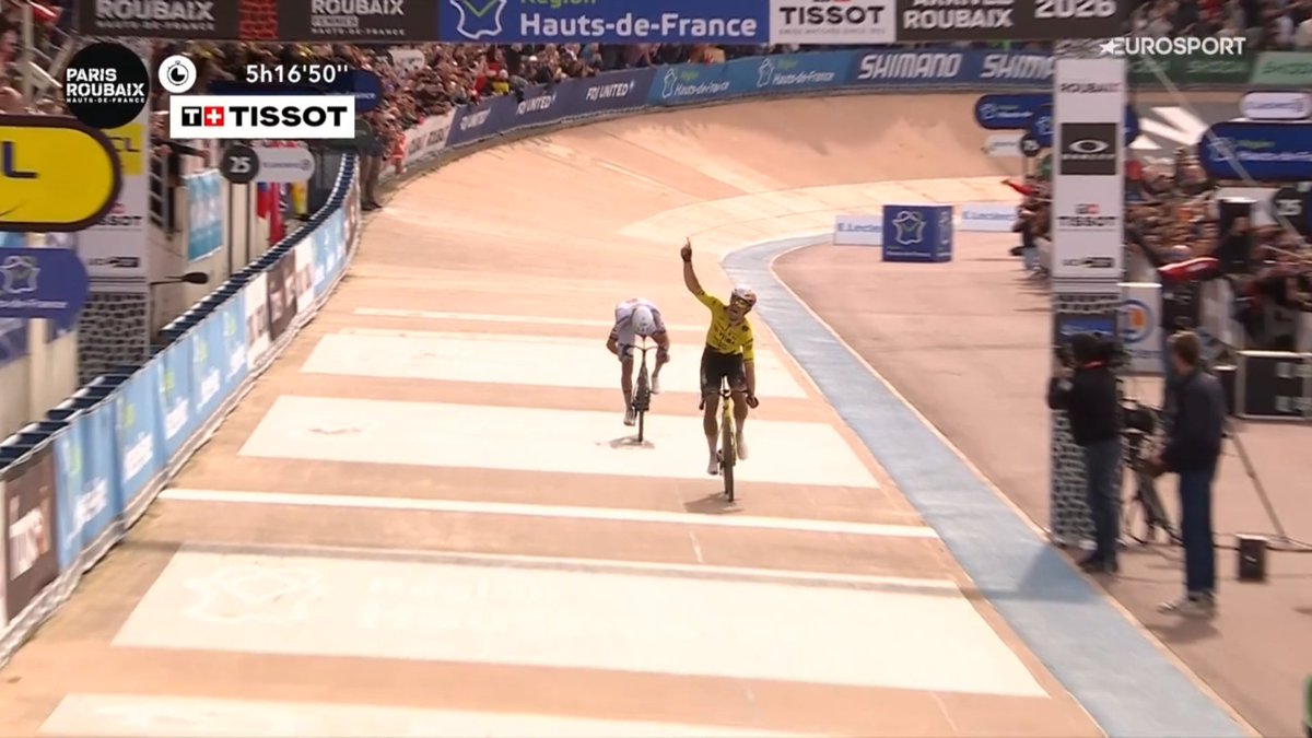 Le Gruppetto tweet media