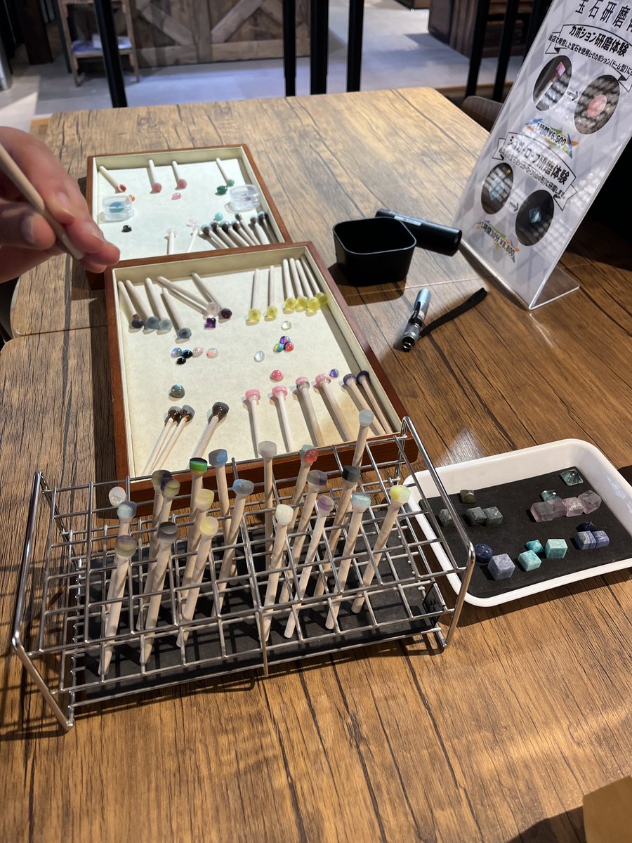 シオン tweet media