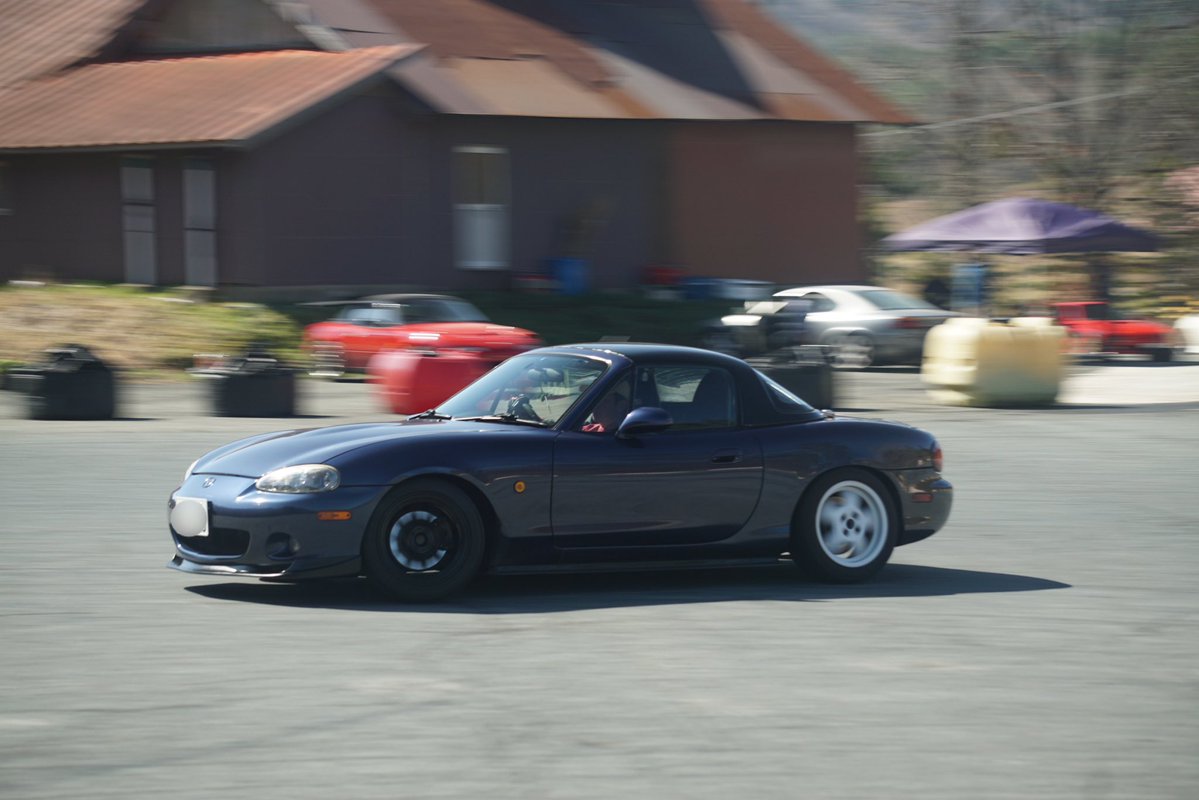 まえけん tweet media