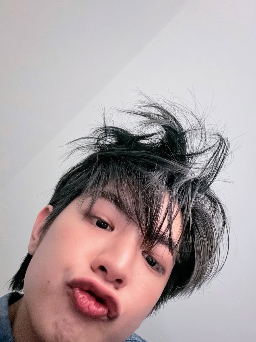 bebart00's tweet image. อย่างว่าเนื้อคู่ หน้าตา ทรงผมจะเหมือนกัน ทรงผมไก่แจ้ทั้งคู่ 🐓🫶🏻
♡⁠ #sea_ta_lay #keenkeno #seakeen