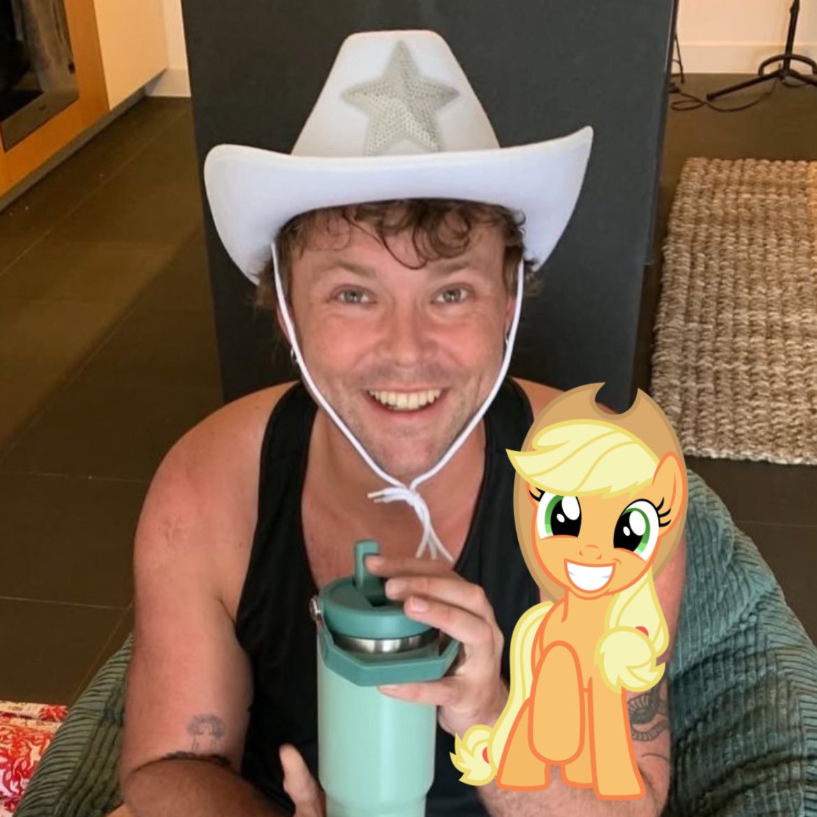 rich ★ tweet media