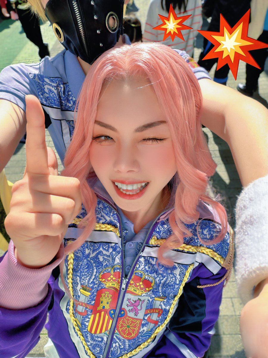 前半は🇪🇸D1🩷💛💜
後半は塚とﾊﾞﾗﾐﾗでした❤️💙

写真載せて無いのにｷﾉｺｻｰﾝ！て
声掛けていただき本当愛でした🥲♡
時間足りない〰〰〰.ᐟ.ᐟ.ᐟ𝓑𝓪𝓷𝓰 ❣️
#コスフェスTDC