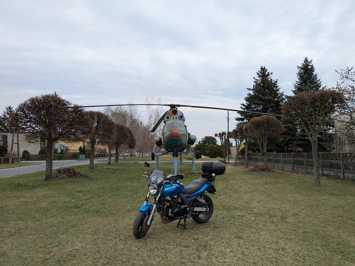 BohdanBobrowski's tweet photo. Dzisiaj "polatane" w ramach  #PrzewodnikLotniczy. 3 maszyny latające: #TS11Iskra, #Mi2 i #TS8Bies oraz jedna "latająca" #KawasakiZR7. Mapa dla ciekawych, będzie rozwijana:
https://t.co/p08YDrKoG2 https://t.co/3X4GBFSwSA