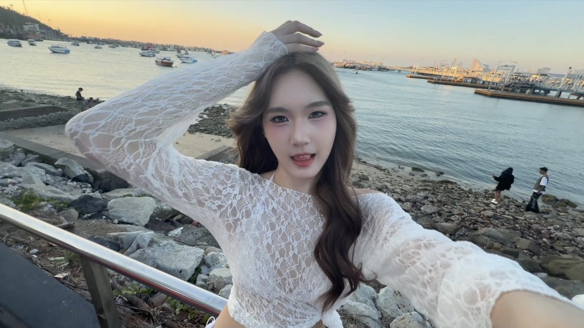 Lingeenahhor's tweet image. ที่สุด🫠🤍 #pattbnk48