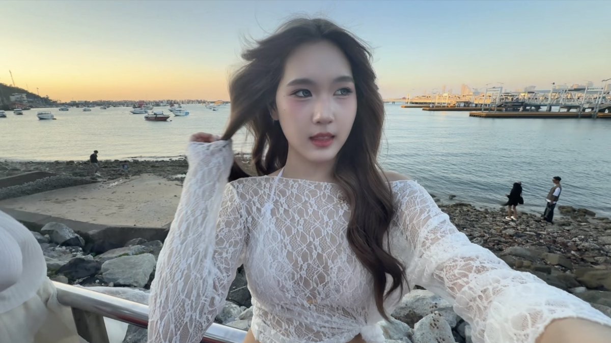 Lingeenahhor's tweet image. ที่สุด🫠🤍 #pattbnk48