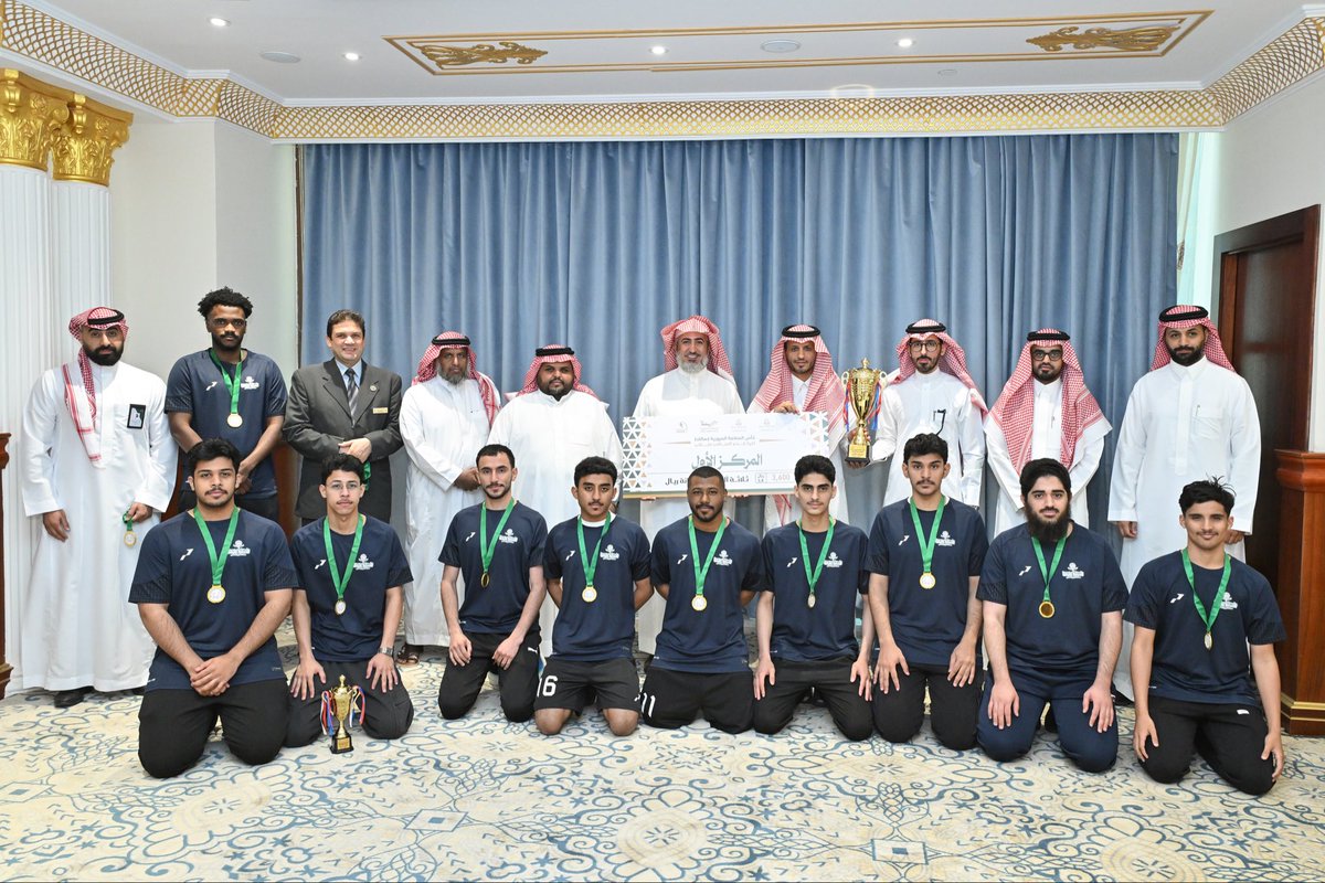 جامعة المجمعة tweet media