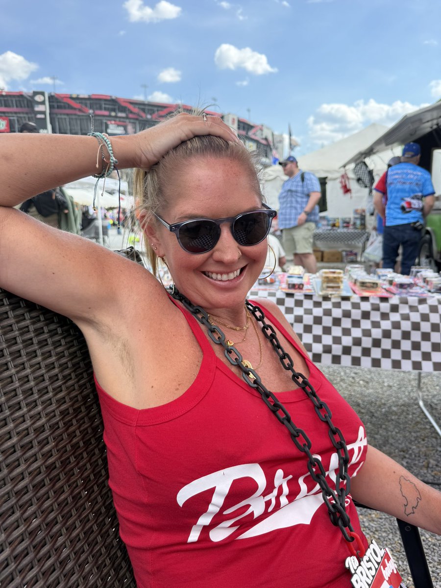 Bikini Nicole tweet media