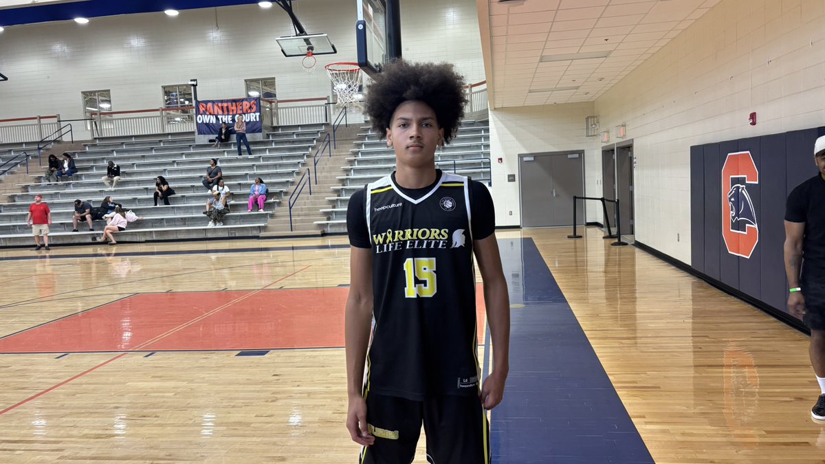 davis_mccarn's tweet photo. Relign Baseook is a interior presence who has been extremely active on the glass all weekend, consistently creating second-chance opportunities on the offensive end. Shows soft touch around the rim and excellent hands, allowing him to catch a variety of passes in traffic—rare versatility for a player his size. Protects the rim at a high level by blocking a ton of shots, and his mobility stands out as he can move well enough to switch and guard 1–5 effectively.