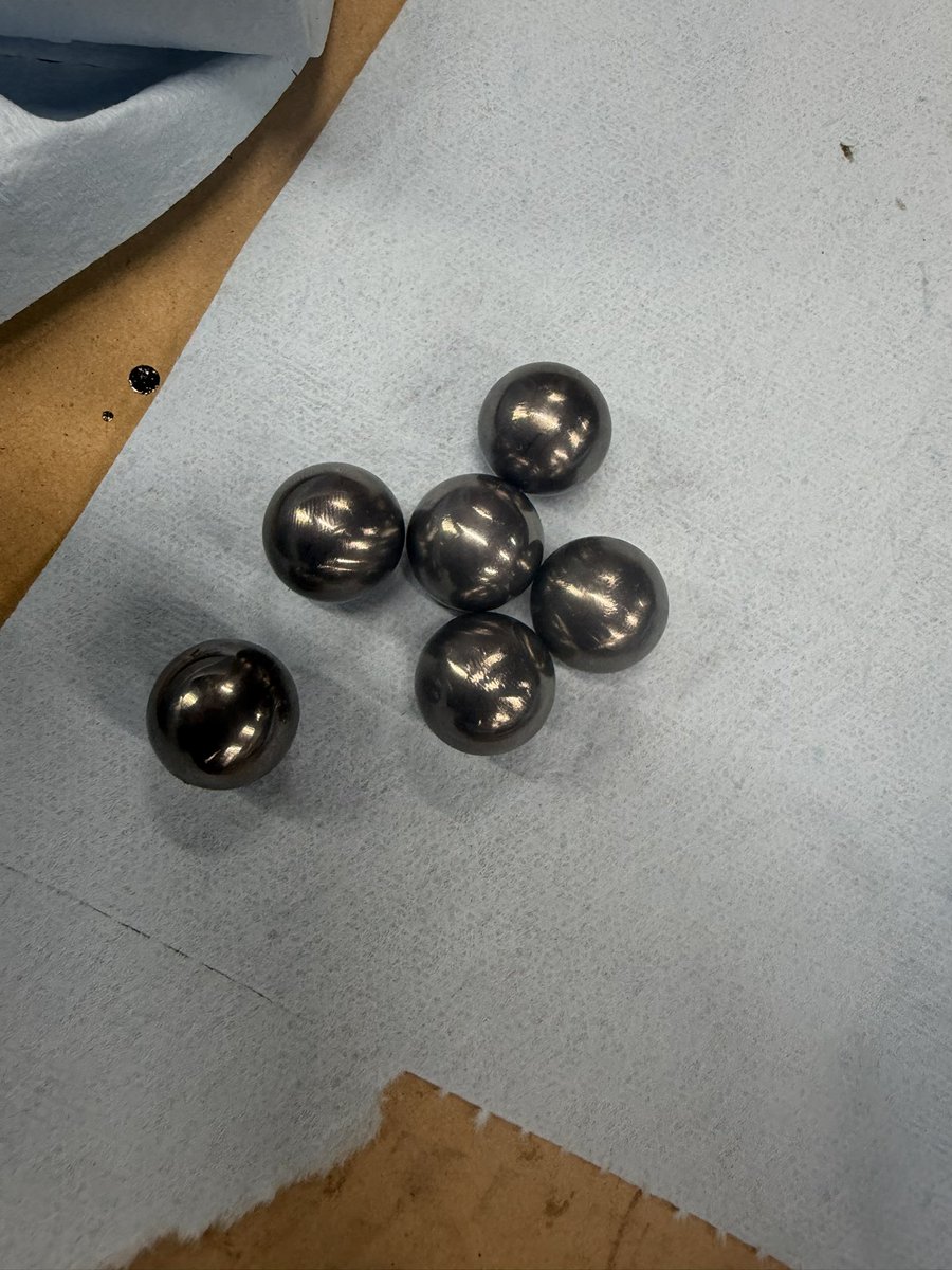 TiRACING tweet media