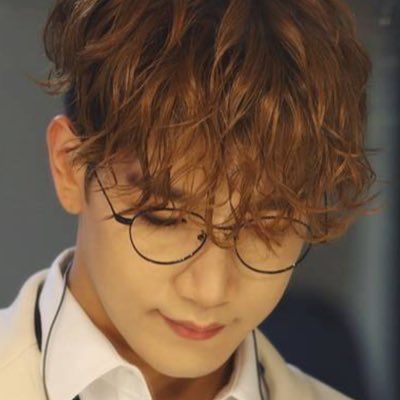 ⌘ dewikin tweet media