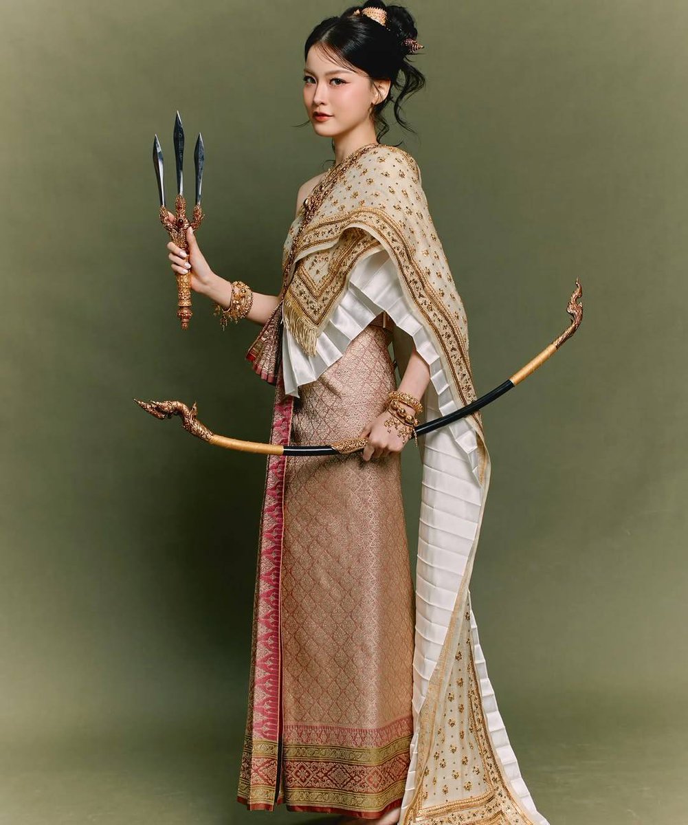 Tanytannn.officialfanth tweet media