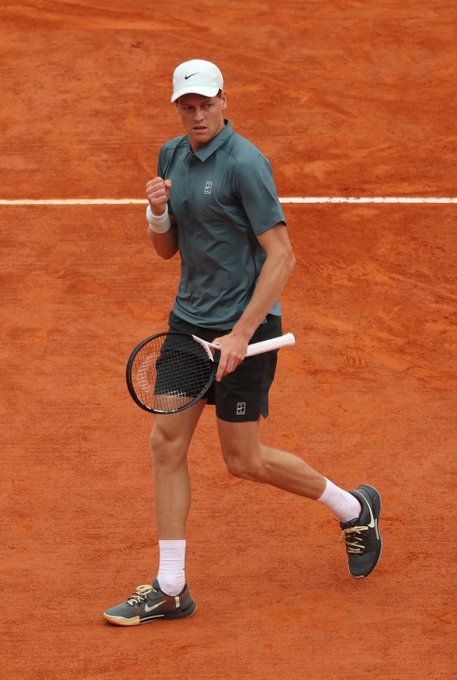 SET! 👊

7-6⁵, LAST 1 FOR CHAMPIONSHIP AND NUMBER 1!

FORZA! 🦊